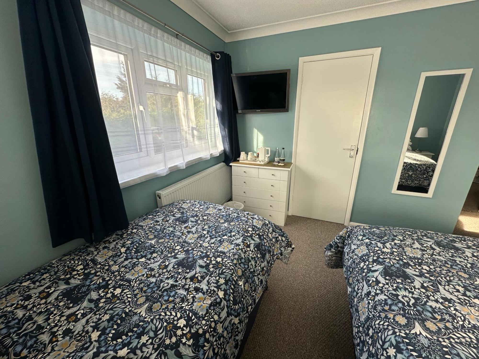 Lynn Hill Guest House Dereham Bagian luar foto