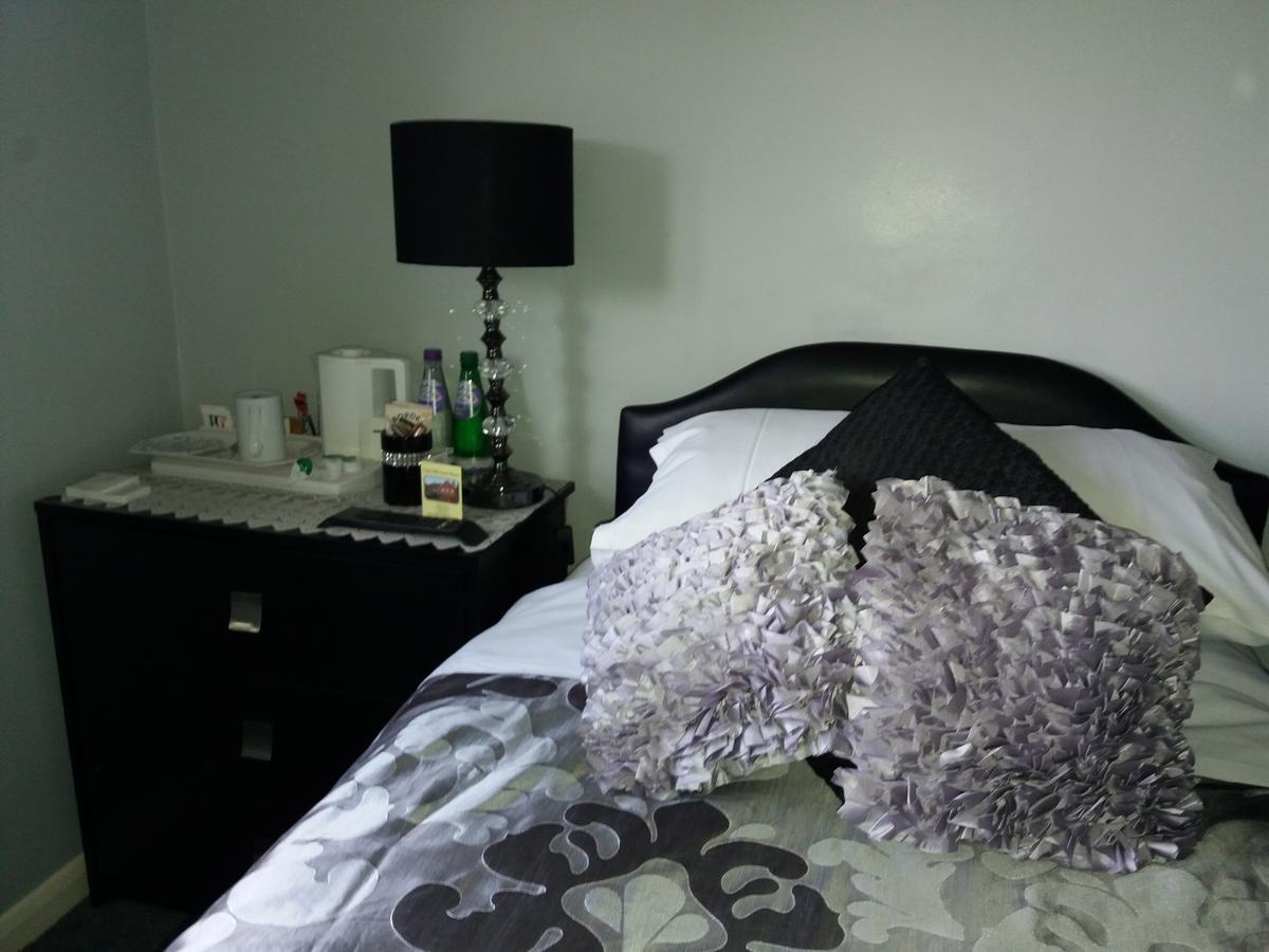 Lynn Hill Guest House Dereham Bagian luar foto