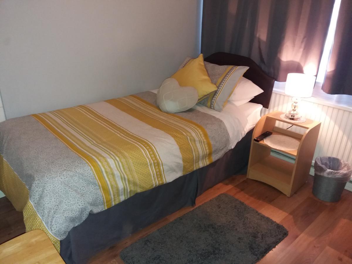 Lynn Hill Guest House Dereham Bagian luar foto